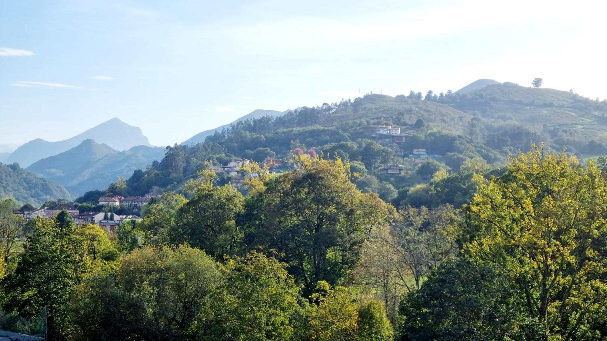 Cangas De Onis A Orillas Del Rio Sella Экстерьер фото